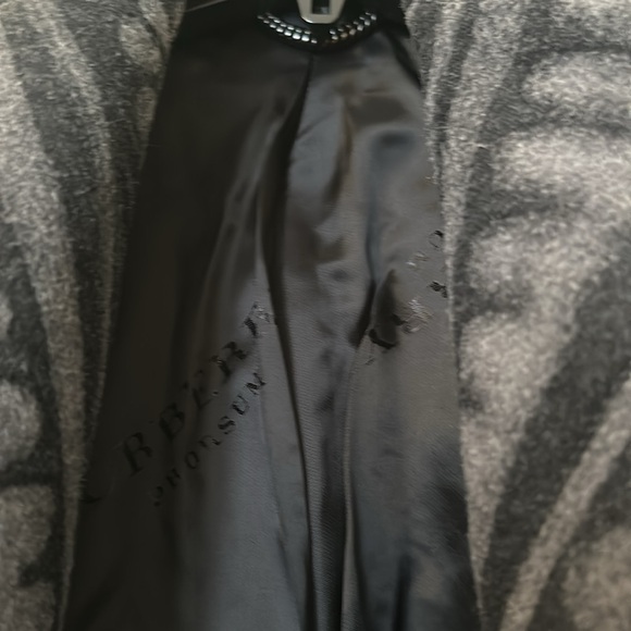 Brand new Burberry jacket . Us 14. Never worn. - Picture 2 of 4